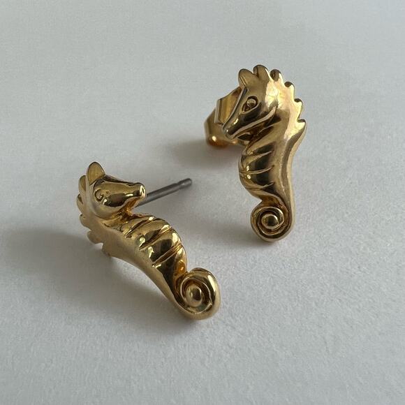 Vintage Gold Seahorse Post Earrings - Picture 3 of 6